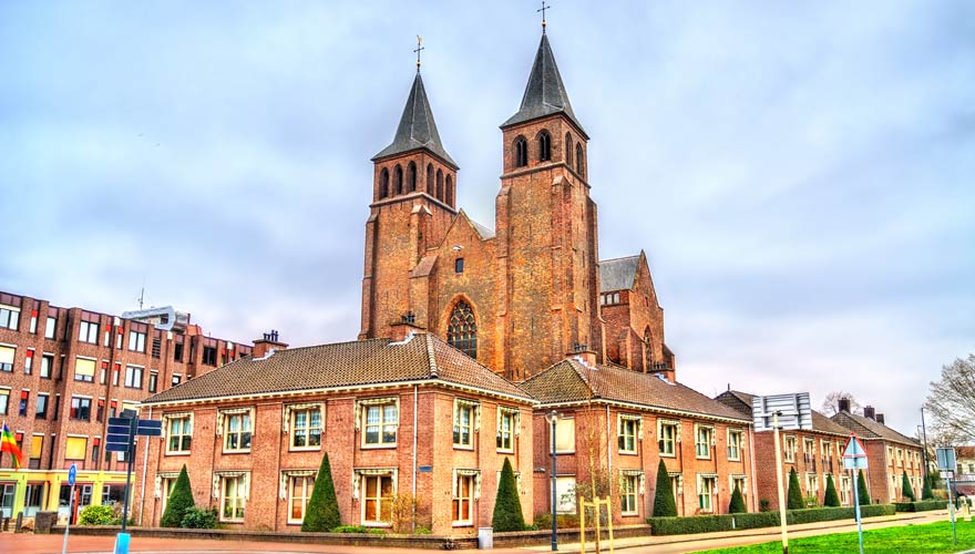 Sint Walburgis Kirche im niederländischen Arnhem