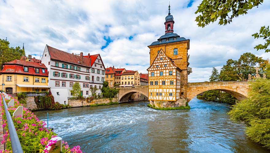 Altes Rathaus von der Oberen Brücke in Bamberg fotografiert