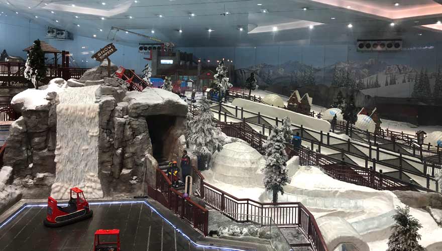 Skihalle in The Emirates Mall