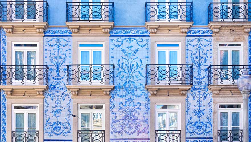 Fassade mit Kacheln in Porto