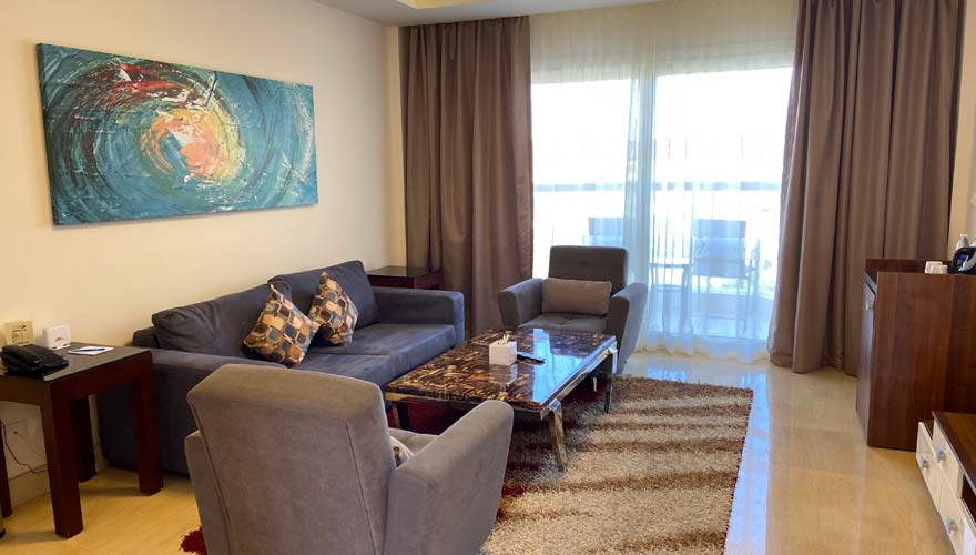 Wohnzimmer in einer Royal Suite im Royal Albatros Moderna Sharm el Sheikh