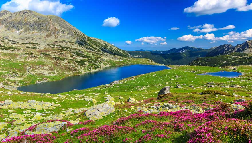 Landschaft mit See im Retezat-Nationalpark