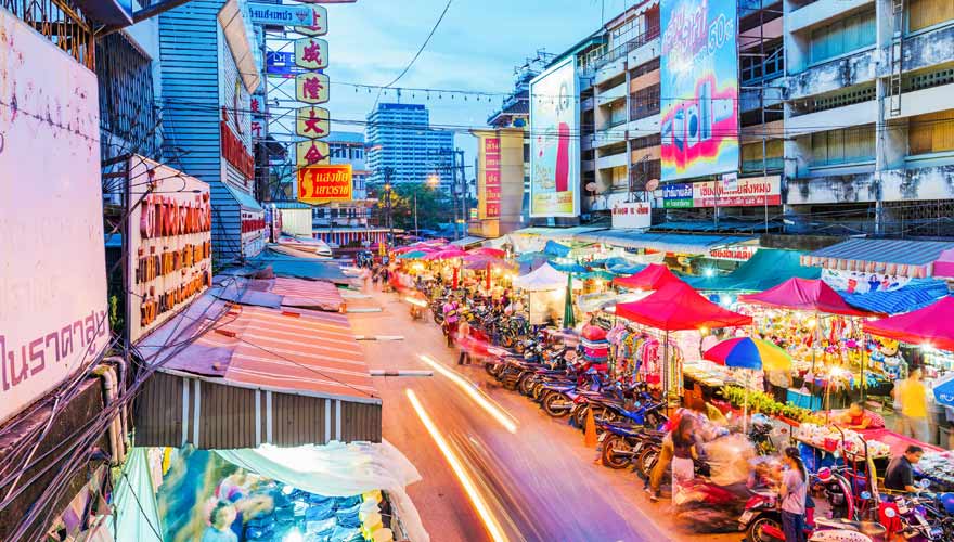 Bunter Nachtmarkt in Chiang Mai