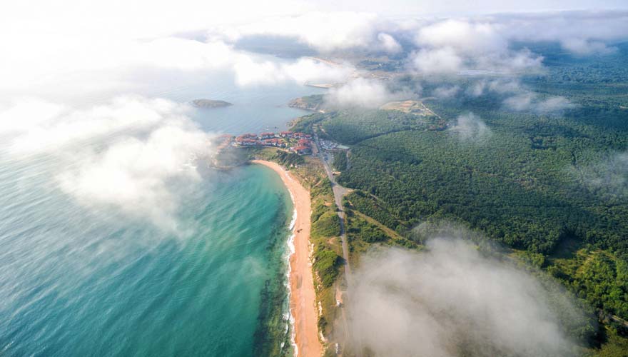 Luftbild von der Küste Goldstrand in Bulgarien