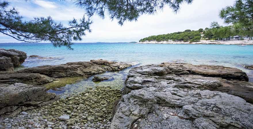 Strand auf Murter in Kroatien