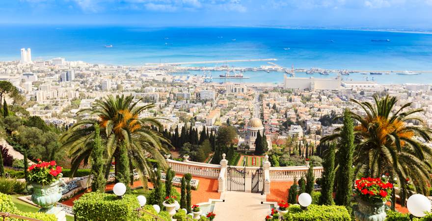 Haifa, eine Stadt in Israel am Mittelmeer mit den Hängenden Gärten von Bahai