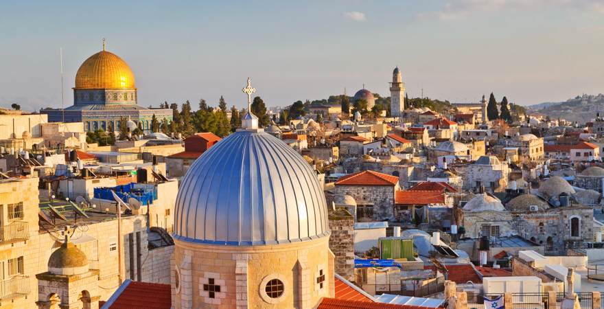 Jerusalem, die heilige Stadt in Israel mit Grabeskirche und Felsendom
