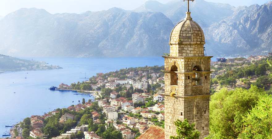 Blick auf die Stadt und die Bucht von Kotor