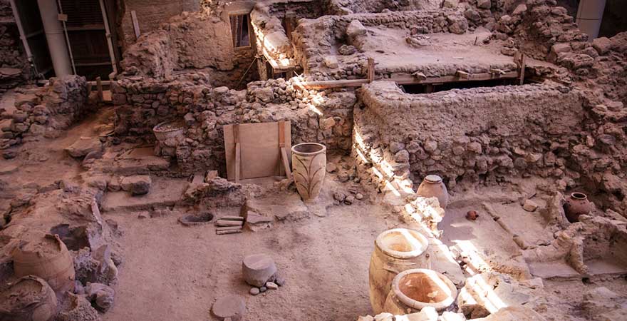 Antike Artefakte in Akrotiri, Santorini