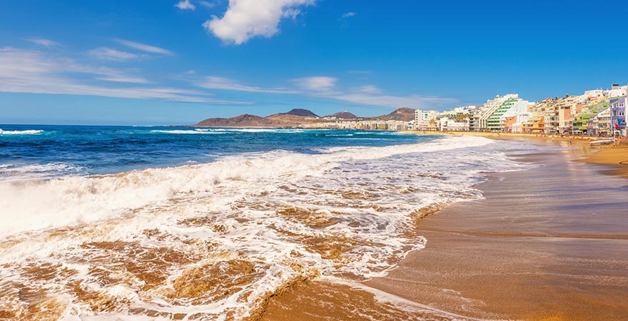 Playa de las Canteras in Las Palmas