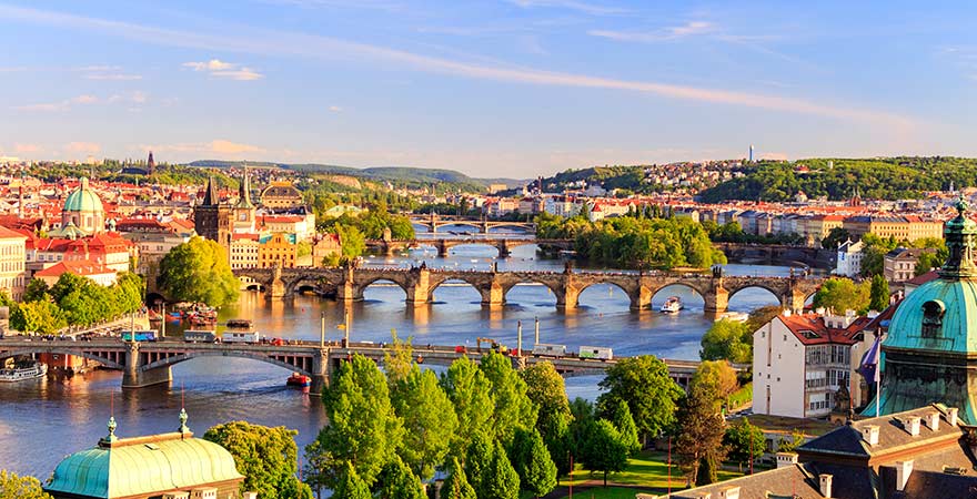 Prag Skyline und Karlsbrücke