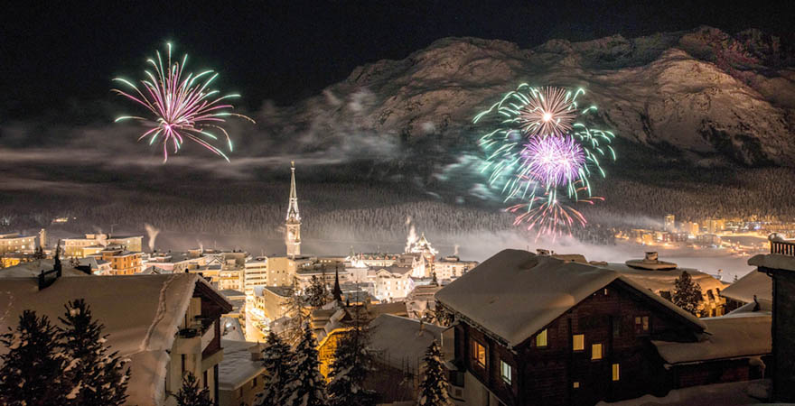 Silvester Feuerwerk über St. Moritz