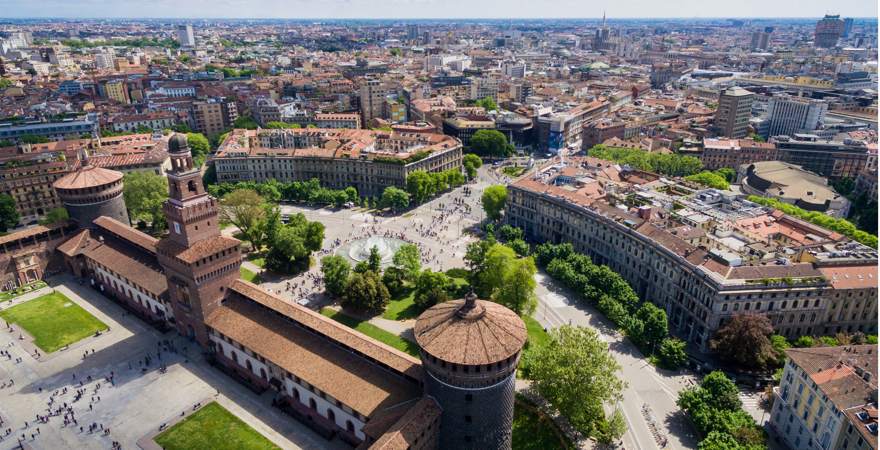 Mailands Schloss und die stadt von oben