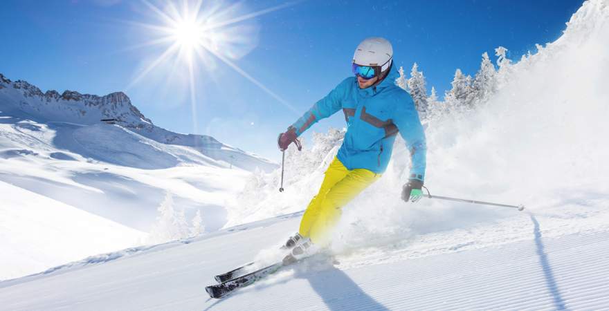 skifahrer auf der Piste