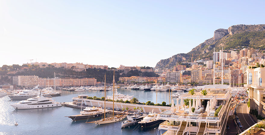 Monte Carlo Hafen bei Sonnenuntergang