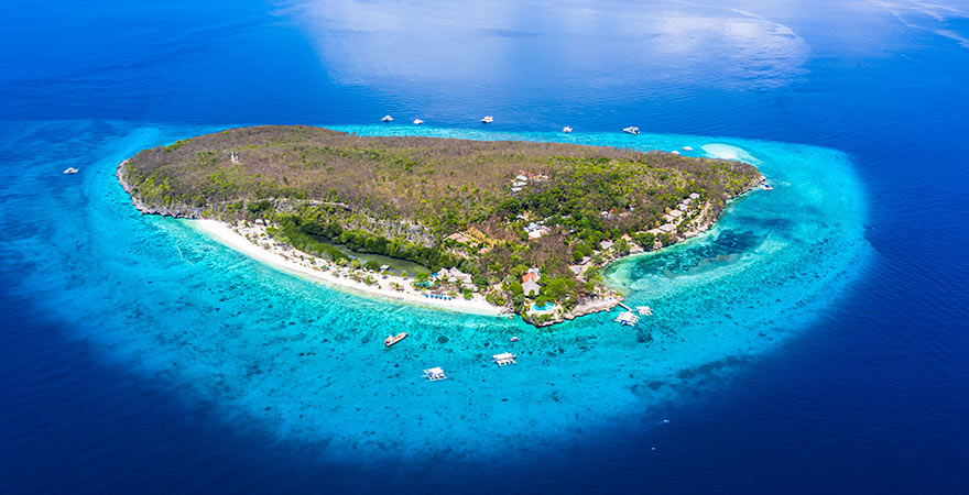 Luftaufnahme der Insel Sumilon Island auf den Philippinen