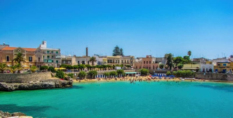 Santa Maria al Bagno Skyline in Apulien, Italien