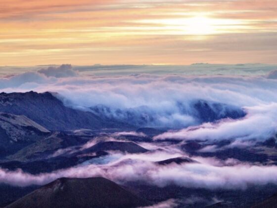 Haleakala Krater Nationalpark im Sonnenaufgang in Maui, Hawaii