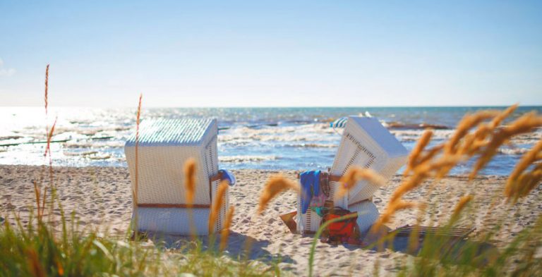 Strandkorb, direkt am Meer, Strand, Ostsee, Nordsee