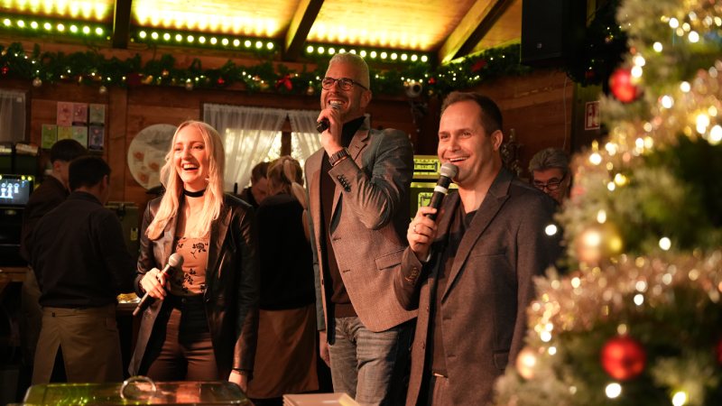 sonnenklar.TV Moderatoren Sarah Walzel, Mark Rasch und Jan Kunath