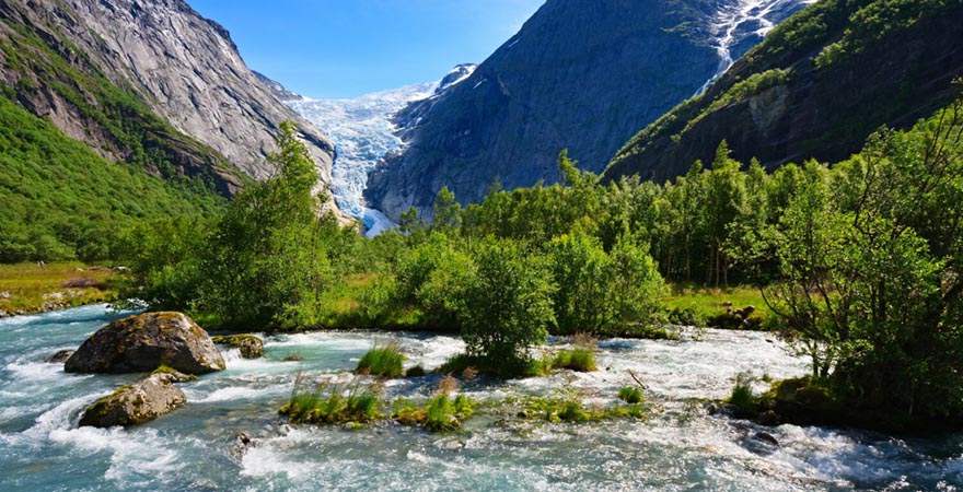 Blick auf den Briksdalsbreen-Gletscher, Norwegen