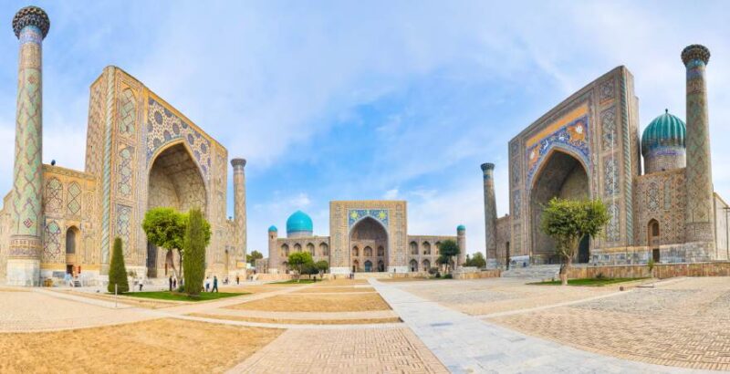 Usbekistan Sehenswürdigkeiten: Registanplatz mit drei Medressen in Samarkand