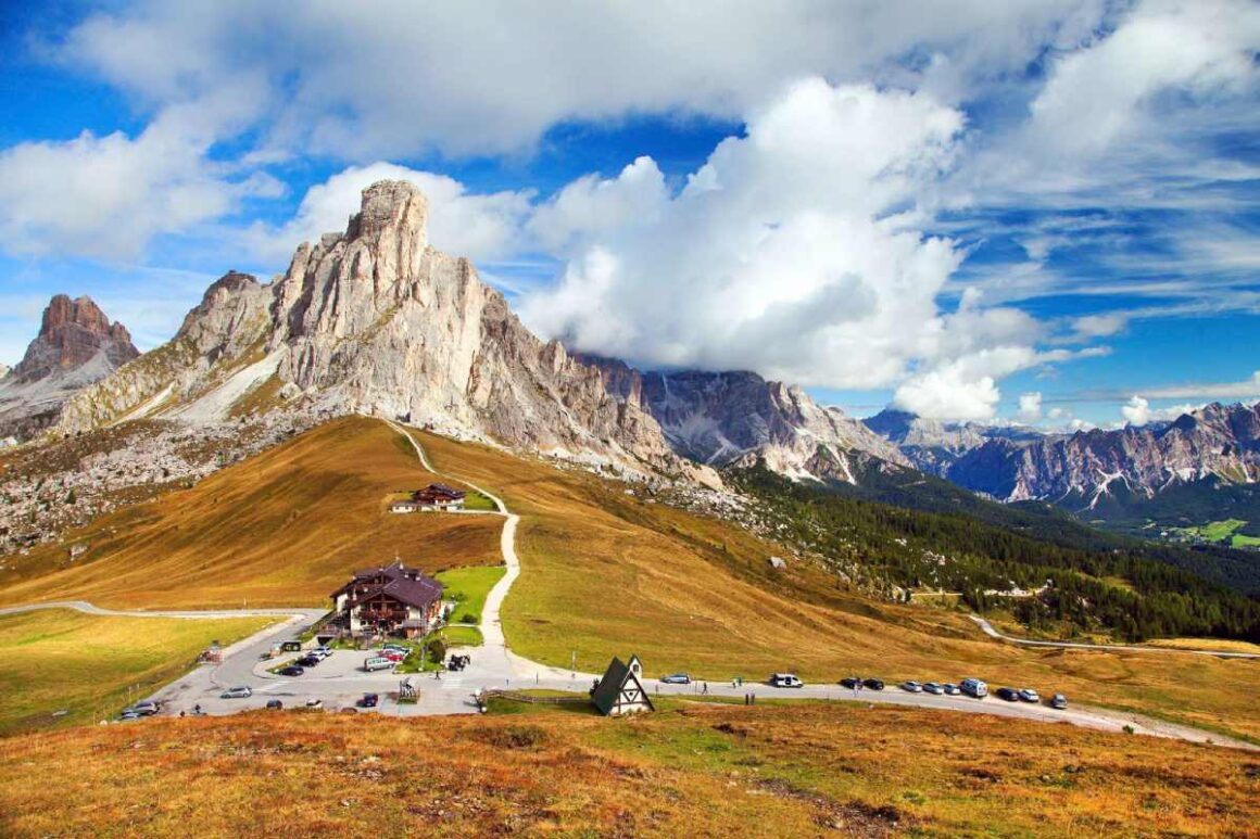 Passo Giau und Mout Ra Gusela und Nuvolau, Südtirol, im Herbst