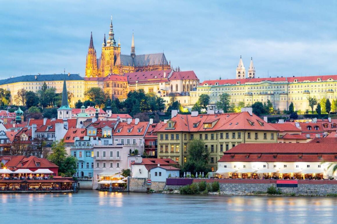 Prag Skyline mit Burg