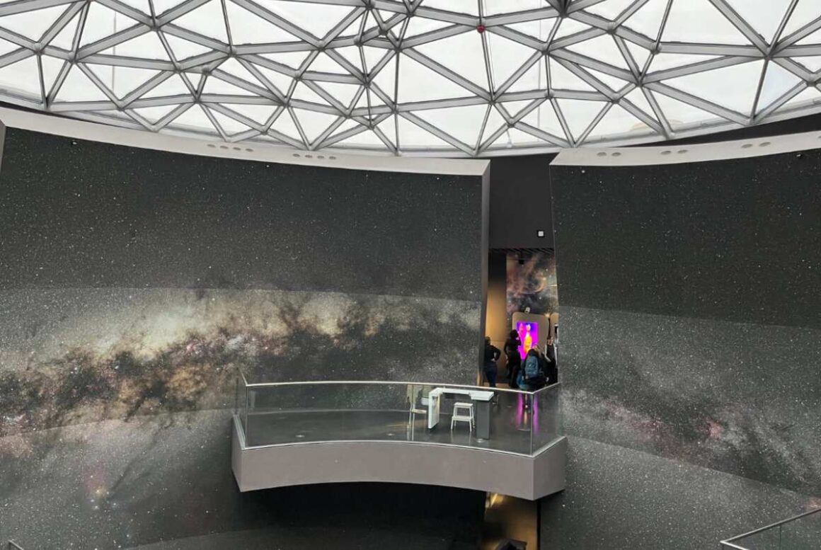 ESO Supernova Planetarium, München, Innenansicht