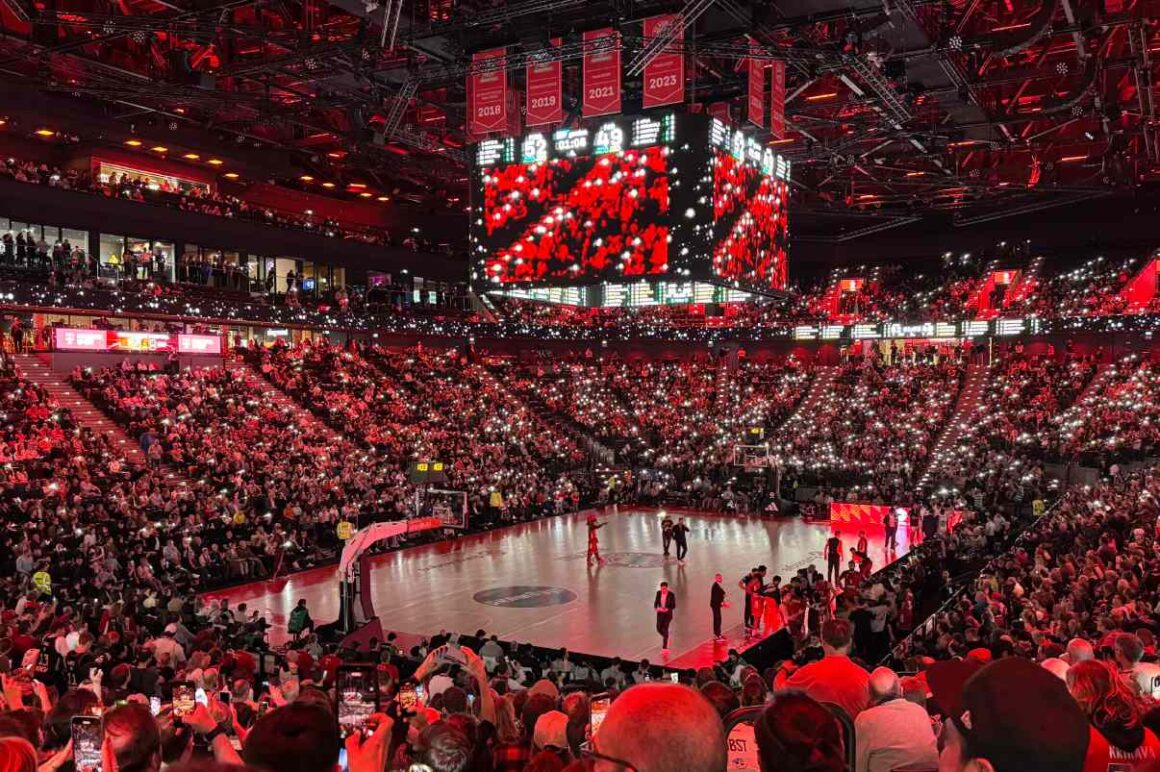 SAP-Garden München: Smartphone-Lichtermeer im Publikum