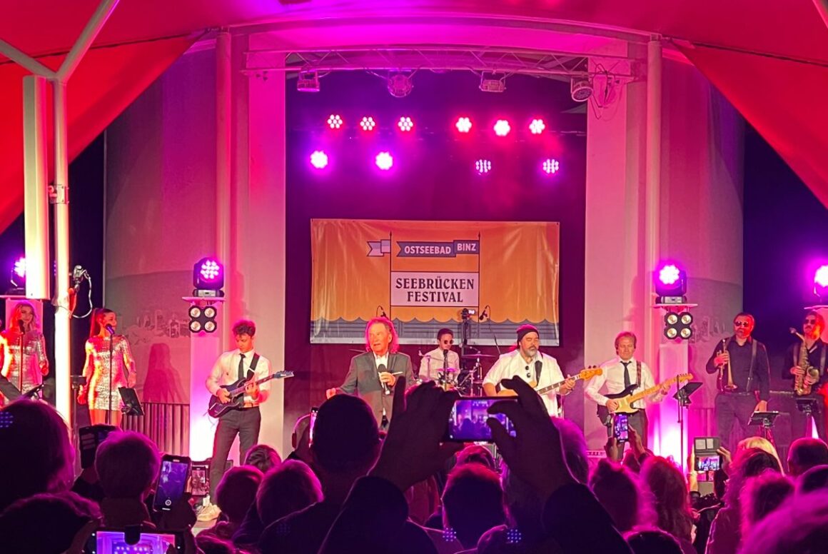 Liveband beim Seebrückenfest auf Binz