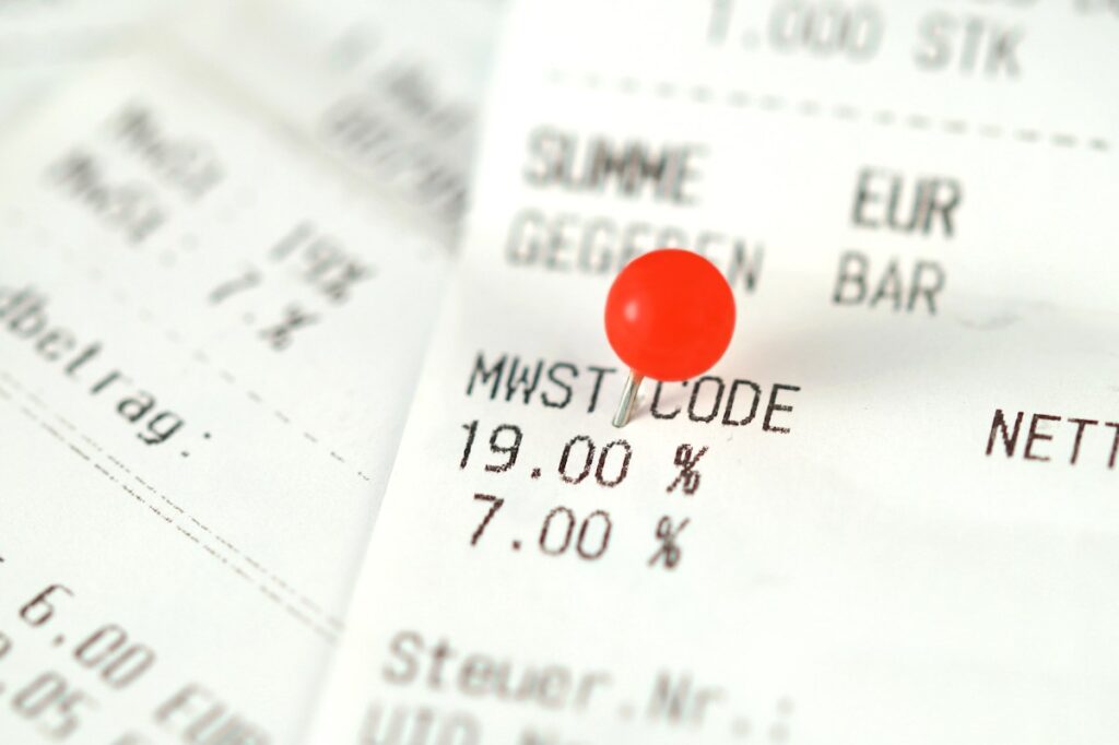 Mehrwertsteuer Pin