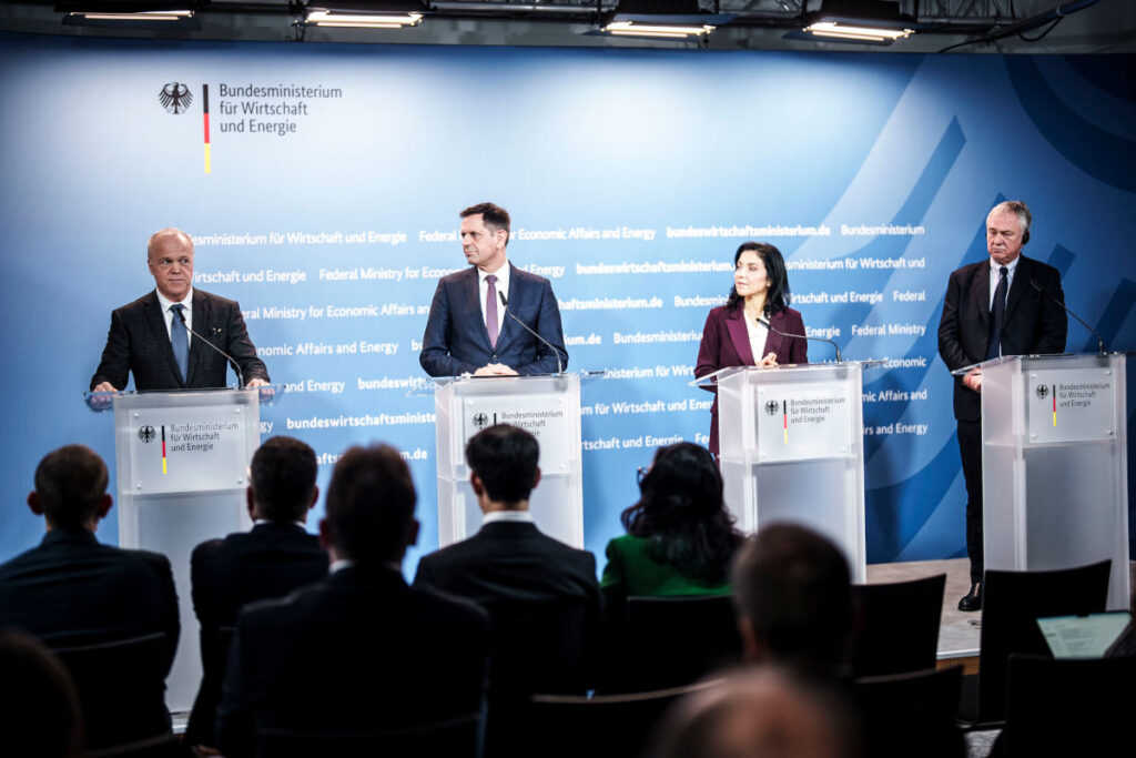 Absichtserklärung: Auftrag über 10 Mrd. Euro von MSC und Meyer-Werft