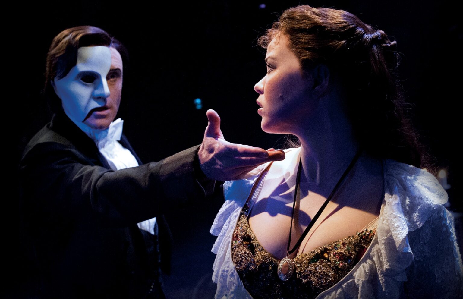 Das Phantom der Oper zieht Christine in seinen Bann