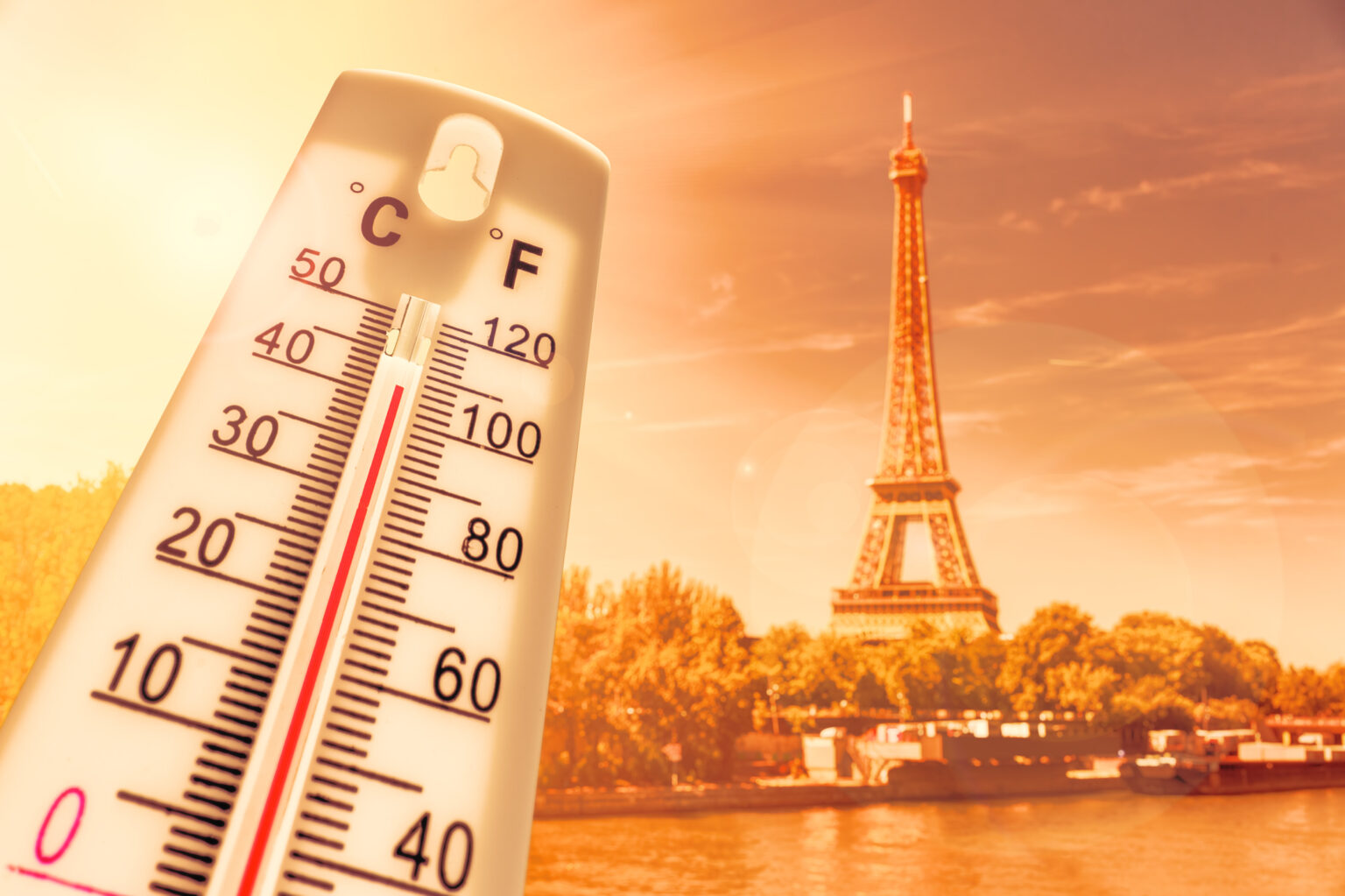 Der Eiffelturm wird aufgrund der hohen Temperaturen an mehreren Tagen vorzeitig geschlossen.