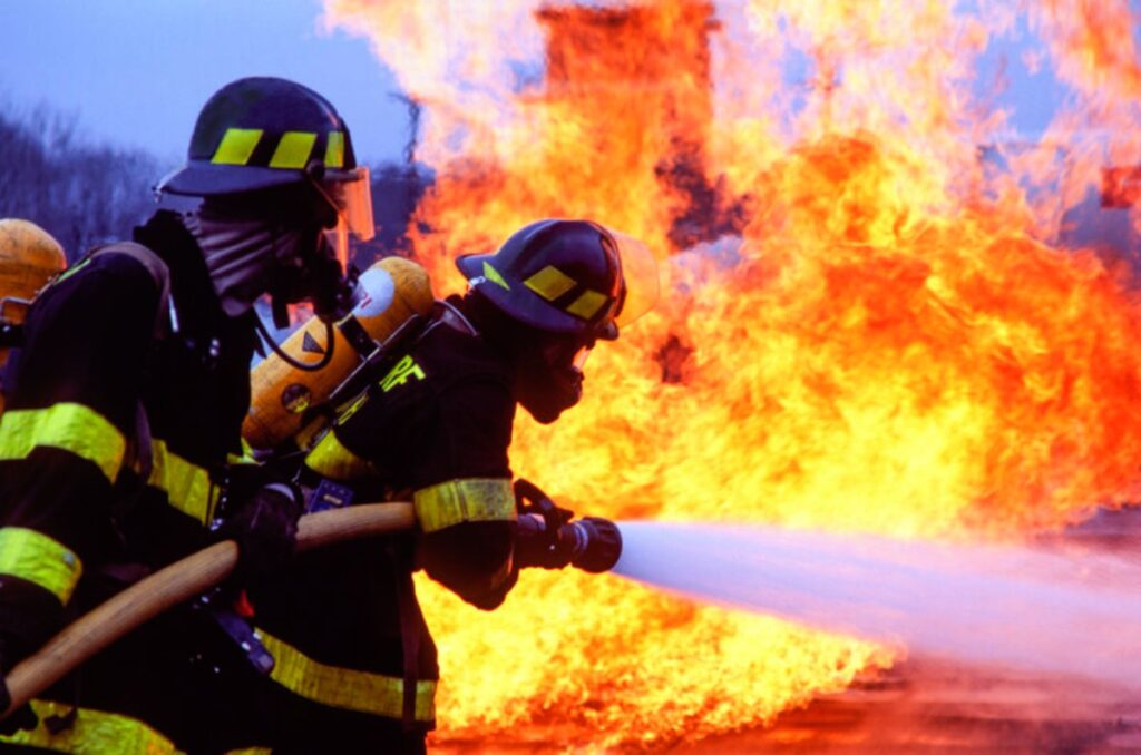Waldbrände in Europa: Hunderttausende fliehen vor den Flammen – Überblick und Checkliste für Urlauber Waldbrände in Europa