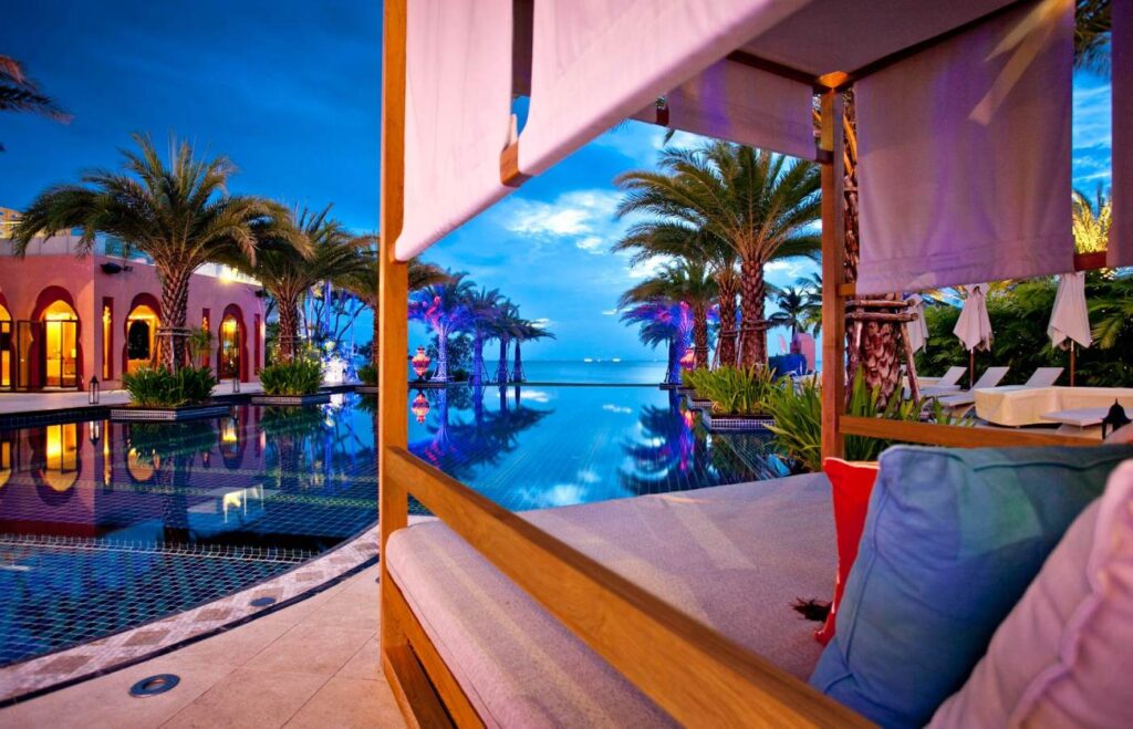 Thailand-Traumreise ab 1.299 €: 5-Sterne-Luxus mit Infinity-Pool und Gratis-Upgrades – nur noch bis 16.09. buchbar Marrakesh Hua Hin Resort & Spa, Thailand