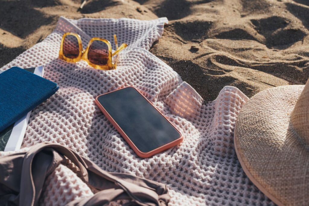 Digital Detox im Urlaub: Warum immer mehr Reisende bewusst offline gehen Handy im Urlaub
